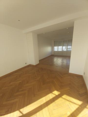 VILLA AVEC DEPENDANCE A LOUER A L'ANNEE