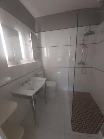 VILLA AVEC DEPENDANCE A LOUER A L'ANNEE