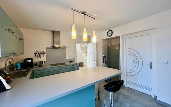 Maison à vendre    5 pièces • 217 m2 Castres