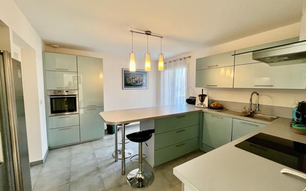 Maison à vendre    5 pièces • 217 m2 Castres