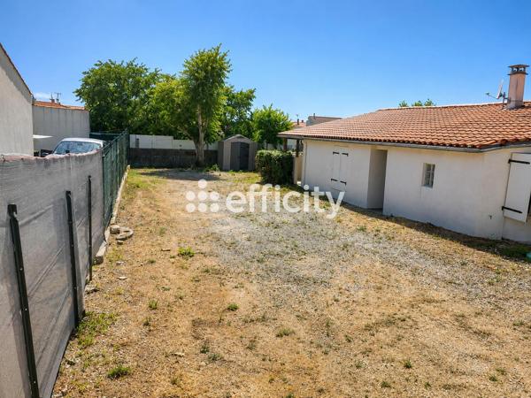 Maison
         3 pièces
        - 73 m² 190 900 € *