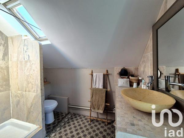 Longère 7 pièces de 202 m² à Dammarie-les-Lys (77190)