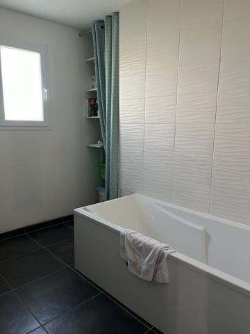 Belle villa très ensoleillée expo sud au calme vue panoramique imprenable