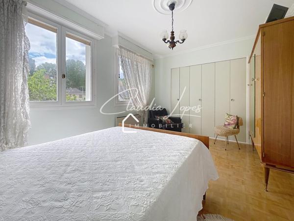 CENTRE-VILLE MAISON FAMILIALE 6 PIECES 4 CHAMBRES + VERANDA + SOUS-SOL TOTAL