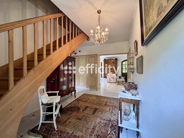 Maison
         7 pièces
        - 221 m² Bien prestige 949 000 € *