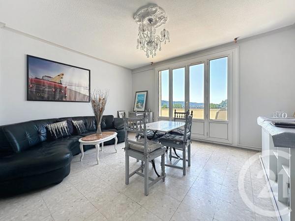 Appartement F3 à vendre  3 pièces - 72 m 2   GIVORS  - 69