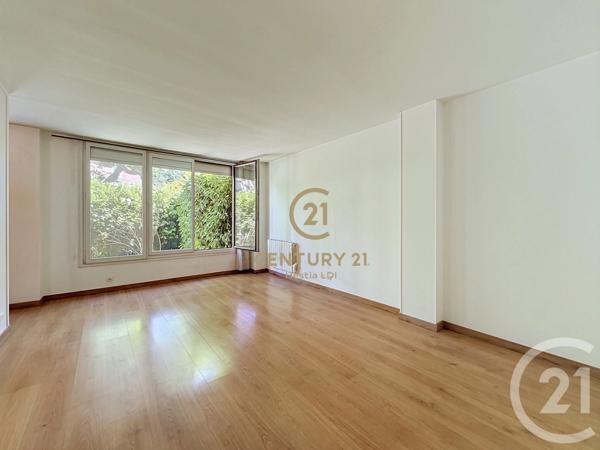 Appartement F3 à vendre  3 pièces - 72 m 2   GIVORS  - 69