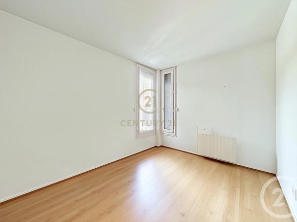 Appartement F3 à vendre  3 pièces - 72 m 2   GIVORS  - 69