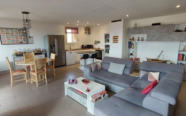 Maison à vendre    3 pièces • 102,41 m2 Cadenet