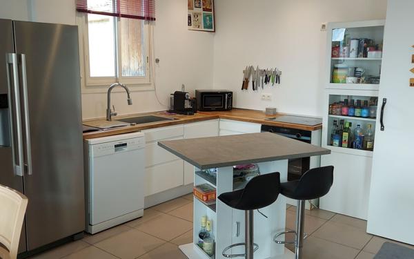 Maison à vendre    3 pièces • 102,41 m2 Cadenet