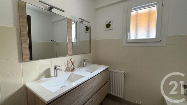 Maison à vendre  6 pièces - 133,59 m 2   CHORGES  - 05