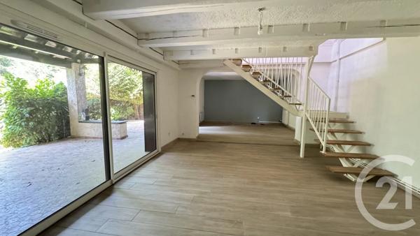 Maison à vendre  6 pièces - 133,59 m 2   CHORGES  - 05