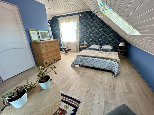 Maison 7 pièces 5 chambres 412m² terrain €670 000 ** - Référence 8713
