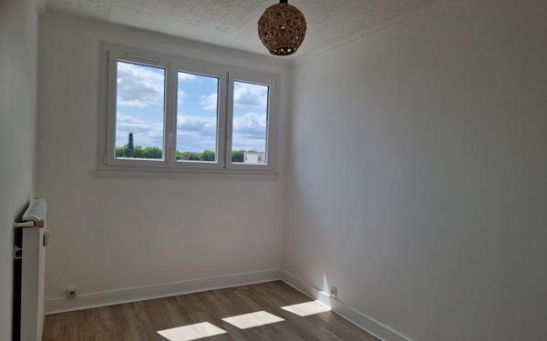 Appartement à vendre    2 pièces • 31,65 m2 Saint-Maur-des-Fossés