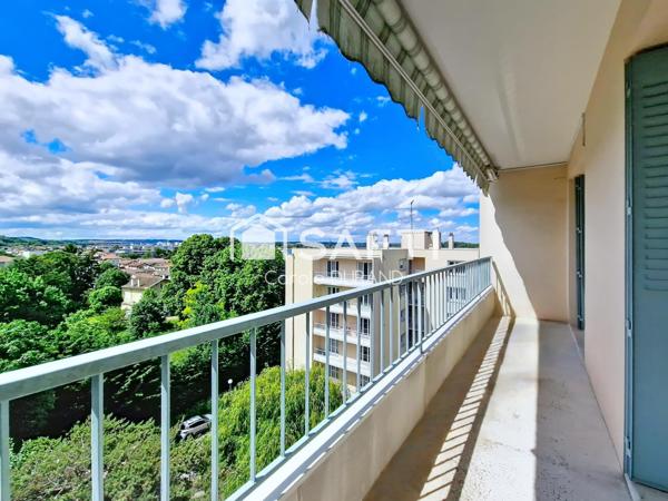 T3 lumineux avec balcons et vue dégagée