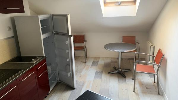 APPARTEMENT F3 MEUBLE 45 M² CHÂTELLERAULT Réf A.113