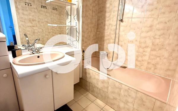 Appartement à vendre    4 pièces • 76,99 m2 Antony