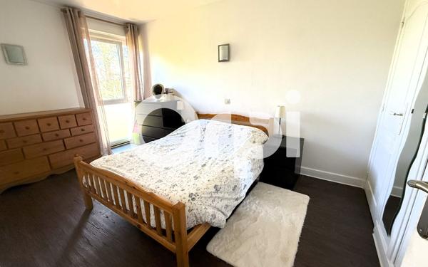 Appartement à vendre    4 pièces • 76,99 m2 Antony