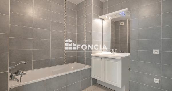 À vendre Appartement 3 pièces 63 m² - ÉChirolles 38130