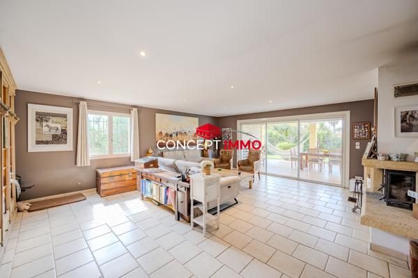 À SAISIR : Grande maison de plain-pied sur terrain plat d'environ 2000 m² – Quartier prisé, calme, proche du c