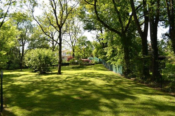 MAGNIFIQUE PROPRIETE DE CARACTERE - TYPE 4 - PARC DE 3900 M²