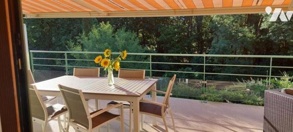 MAGNIFIQUE PROPRIETE DE CARACTERE - TYPE 4 - PARC DE 3900 M²