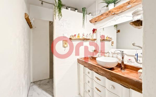 Appartement à vendre    3 pièces • 84 m2 Aix-en-Provence