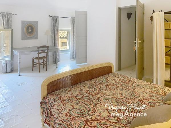 Maison à Narbonne, 11100 - 10 pièces 270m²