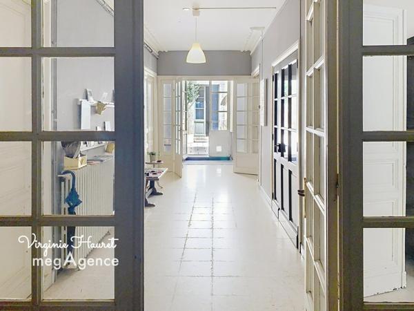 Maison à Narbonne, 11100 - 10 pièces 270m²