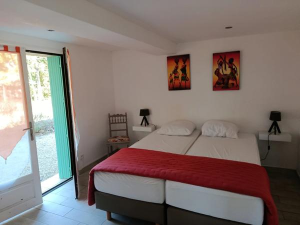 Maison à vendre 10 pièces hauteurs de Sainte-Foy des Vignes (24)