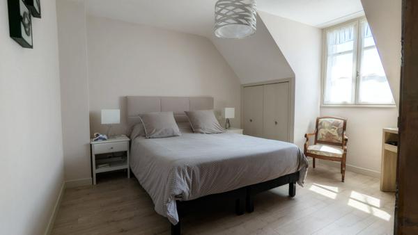 ACHAT-VENTE LAVAL - MAISON DE VILLE - 147 m²