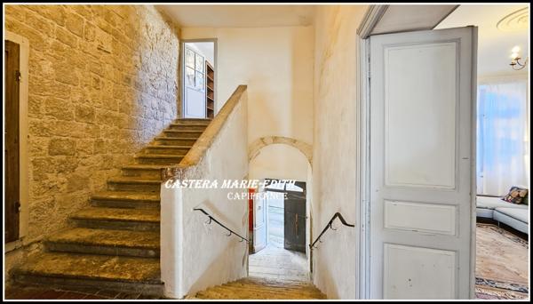 Maison de village rénovée -Proche AUCH - 7 pièces + Garage + Jardin exposé au SUD + Champ