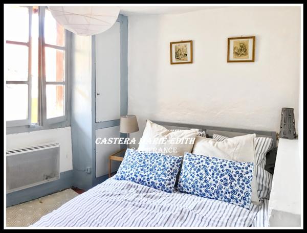 Maison de village rénovée -Proche AUCH - 7 pièces + Garage + Jardin exposé au SUD + Champ