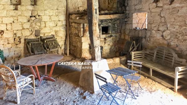 Maison de village rénovée -Proche AUCH - 7 pièces + Garage + Jardin exposé au SUD + Champ