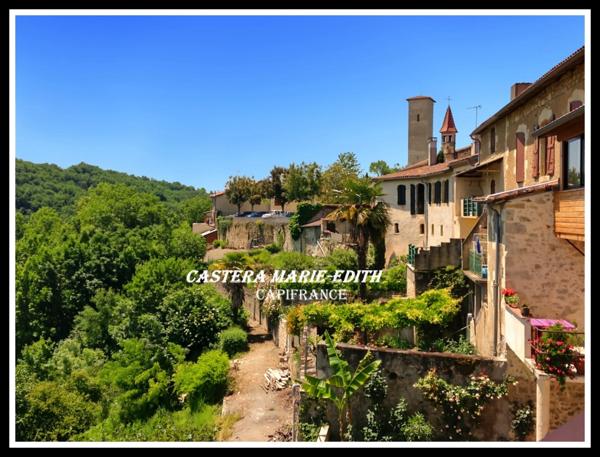 Maison de village rénovée -Proche AUCH - 7 pièces + Garage + Jardin exposé au SUD + Champ