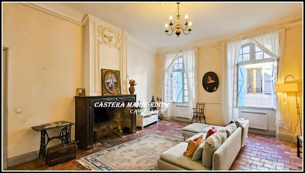 Maison de village rénovée -Proche AUCH - 7 pièces + Garage + Jardin exposé au SUD + Champ