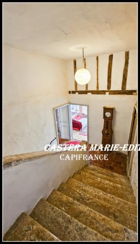 Maison de village rénovée -Proche AUCH - 7 pièces + Garage + Jardin exposé au SUD + Champ