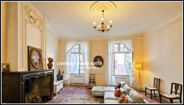 Maison de village rénovée -Proche AUCH - 7 pièces + Garage + Jardin exposé au SUD + Champ