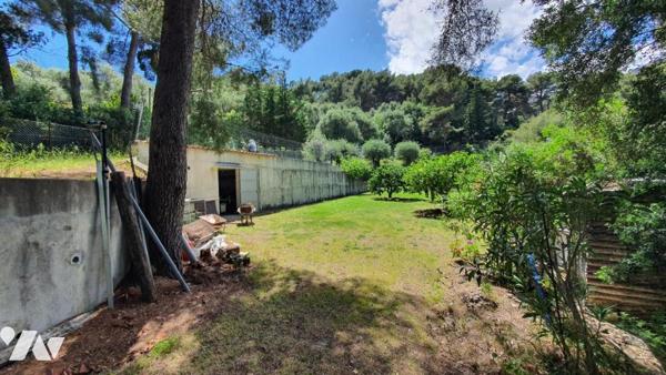Terrain de loisirs avec abri de jardin aménagé – Menton