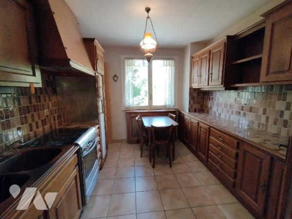 Appartement traversant 5 pièces, 72m², garage