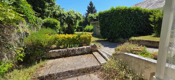 Proche centre ville jolie maison, jardin au calme