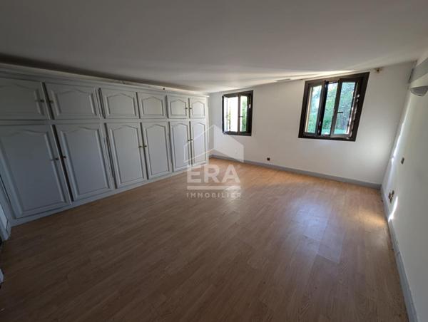 Maison à vendre à Montpon-Ménestérol 6 pièces 161 m2