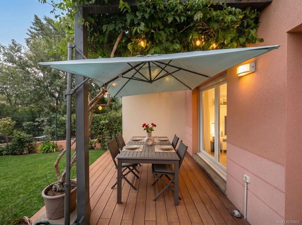 Maison Gardanne 5 pièces - 4 chambres -  92 m2 - jardin privatif - garage - 2 places de stationnement privatives - résidence sécurisée