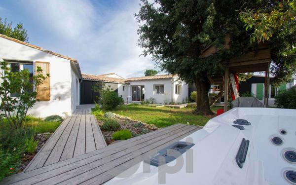 Maison à vendre    6 pièces •  Rivedoux-Plage