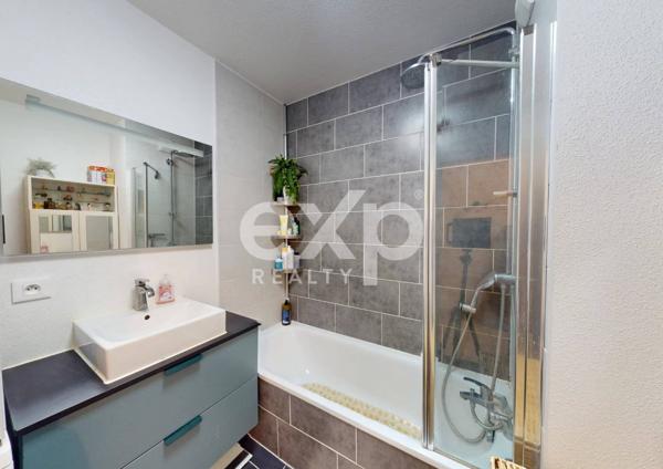 Exclusivité - Appartement 4 pièces avec terrasse et garage