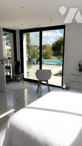 ENTRE ORBEC ET LISIEUX RARE A LA VENTE PROPRIETE D'EXCEPTION AUX PRESTATIONS DE QUALITES  PISCINE