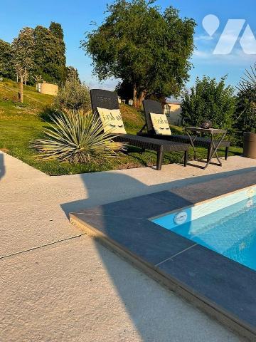 ENTRE ORBEC ET LISIEUX RARE A LA VENTE PROPRIETE D'EXCEPTION AUX PRESTATIONS DE QUALITES  PISCINE
