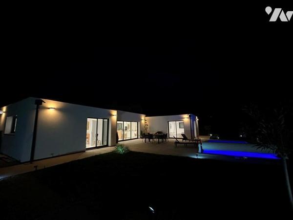 ENTRE ORBEC ET LISIEUX RARE A LA VENTE PROPRIETE D'EXCEPTION AUX PRESTATIONS DE QUALITES  PISCINE