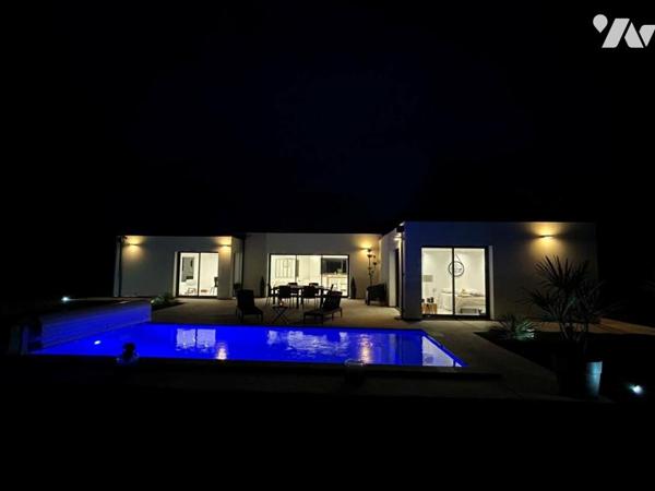 ENTRE ORBEC ET LISIEUX RARE A LA VENTE PROPRIETE D'EXCEPTION AUX PRESTATIONS DE QUALITES  PISCINE