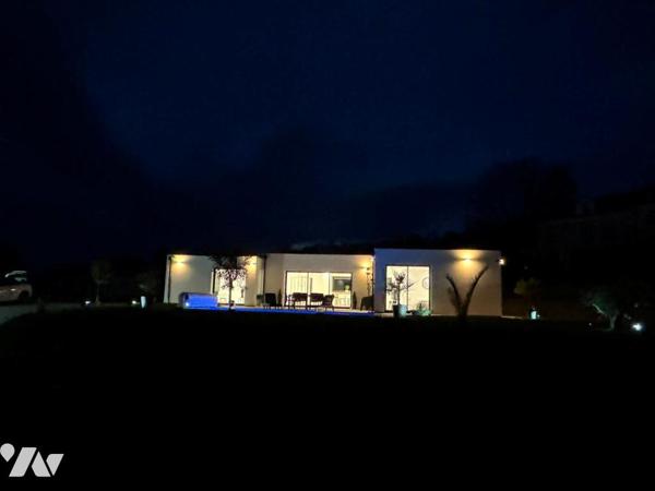 ENTRE ORBEC ET LISIEUX RARE A LA VENTE PROPRIETE D'EXCEPTION AUX PRESTATIONS DE QUALITES  PISCINE